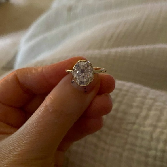 10x8 Moissanite Bezel Ring - 14kt gold - size 6 - Picture 2 of 5